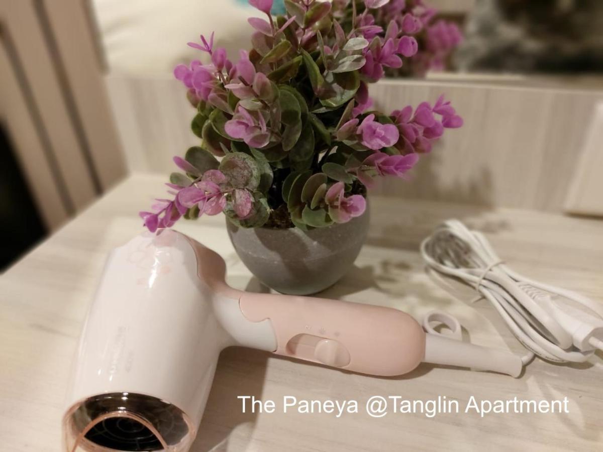 The Paneya @Tanglin Apartment Surabaya Esterno foto